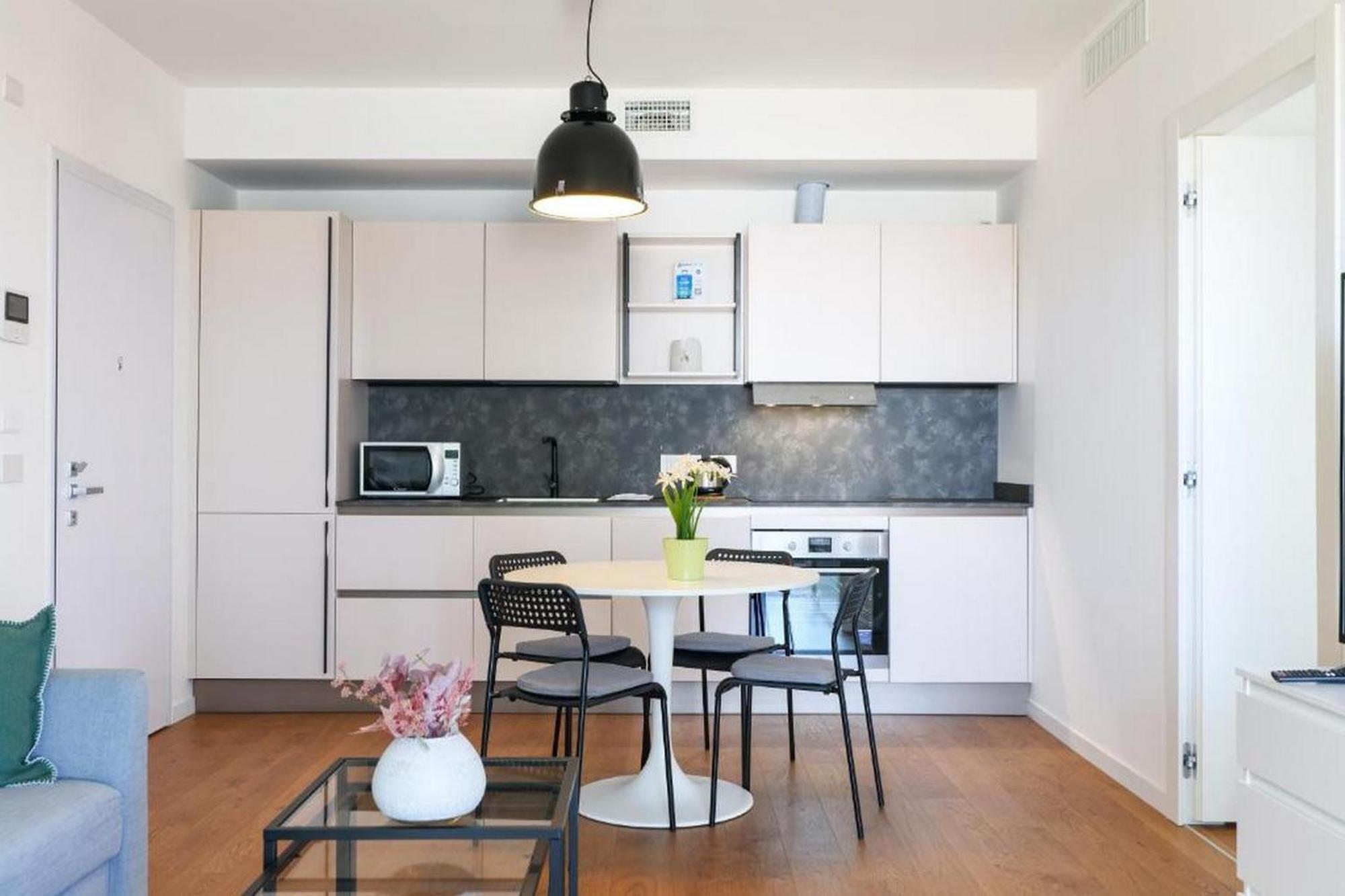 Lovely Terrace Apartment - Porta Romana District ميلان المظهر الخارجي الصورة