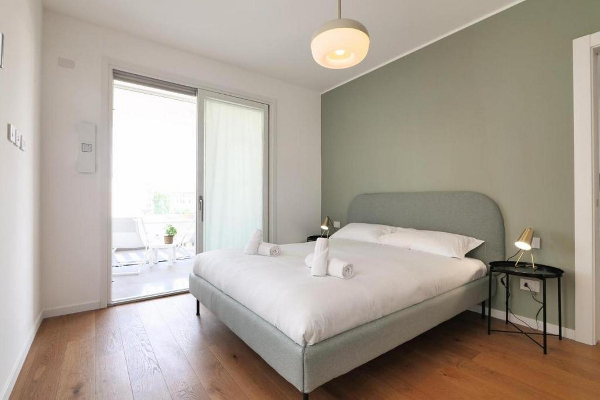 Lovely Terrace Apartment - Porta Romana District ميلان المظهر الخارجي الصورة