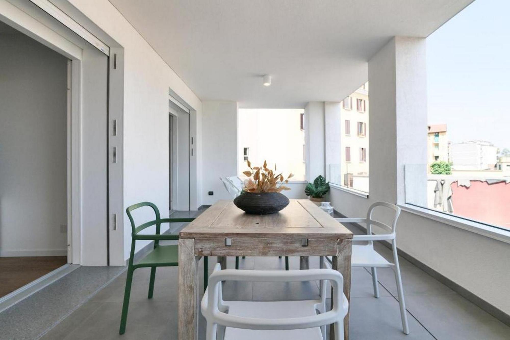 Lovely Terrace Apartment - Porta Romana District ميلان المظهر الخارجي الصورة